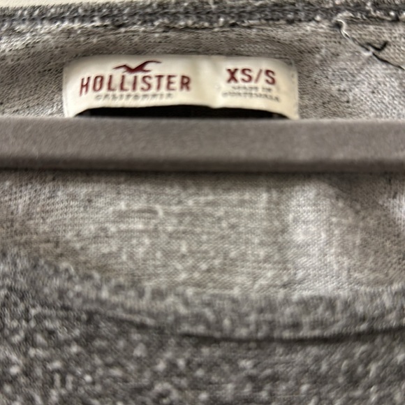 Asymmetrical Hollister Long Sleeve Top - Picture 3 of 4